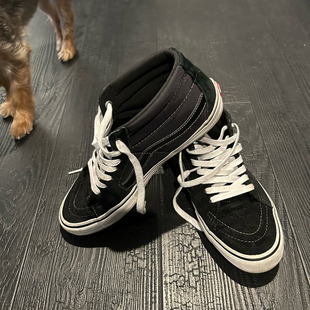 Vans anti hero size 10